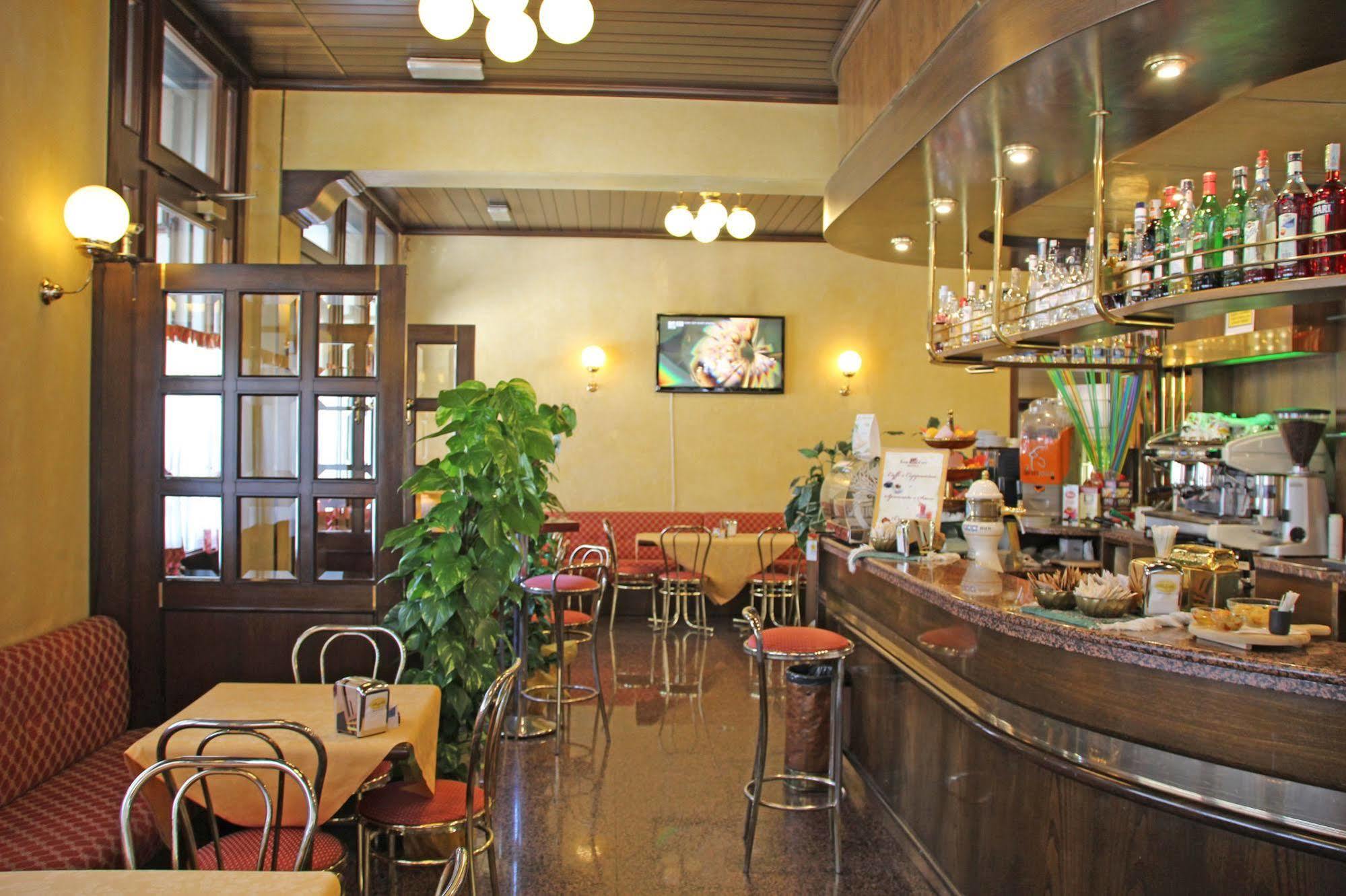 Albergo Ristorante Leon d'Oro Noventa di Piave Exterior foto