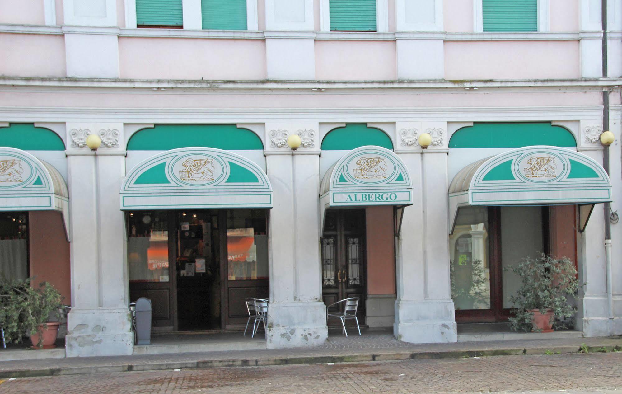 Albergo Ristorante Leon d'Oro Noventa di Piave Exterior foto